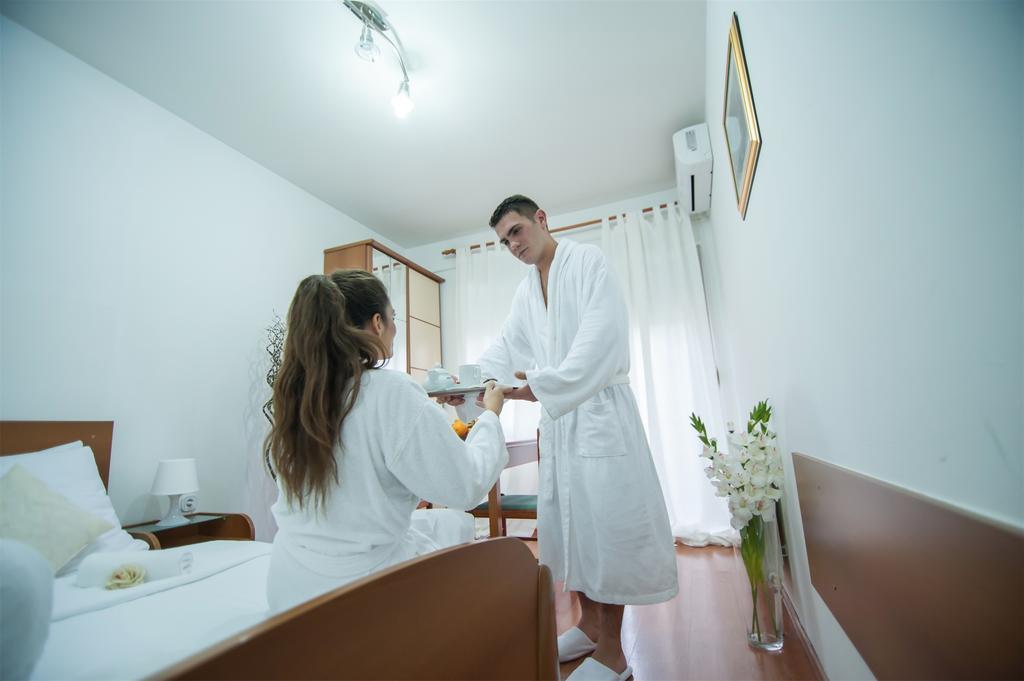 Gec Hotell Zaprešić Rom bilde